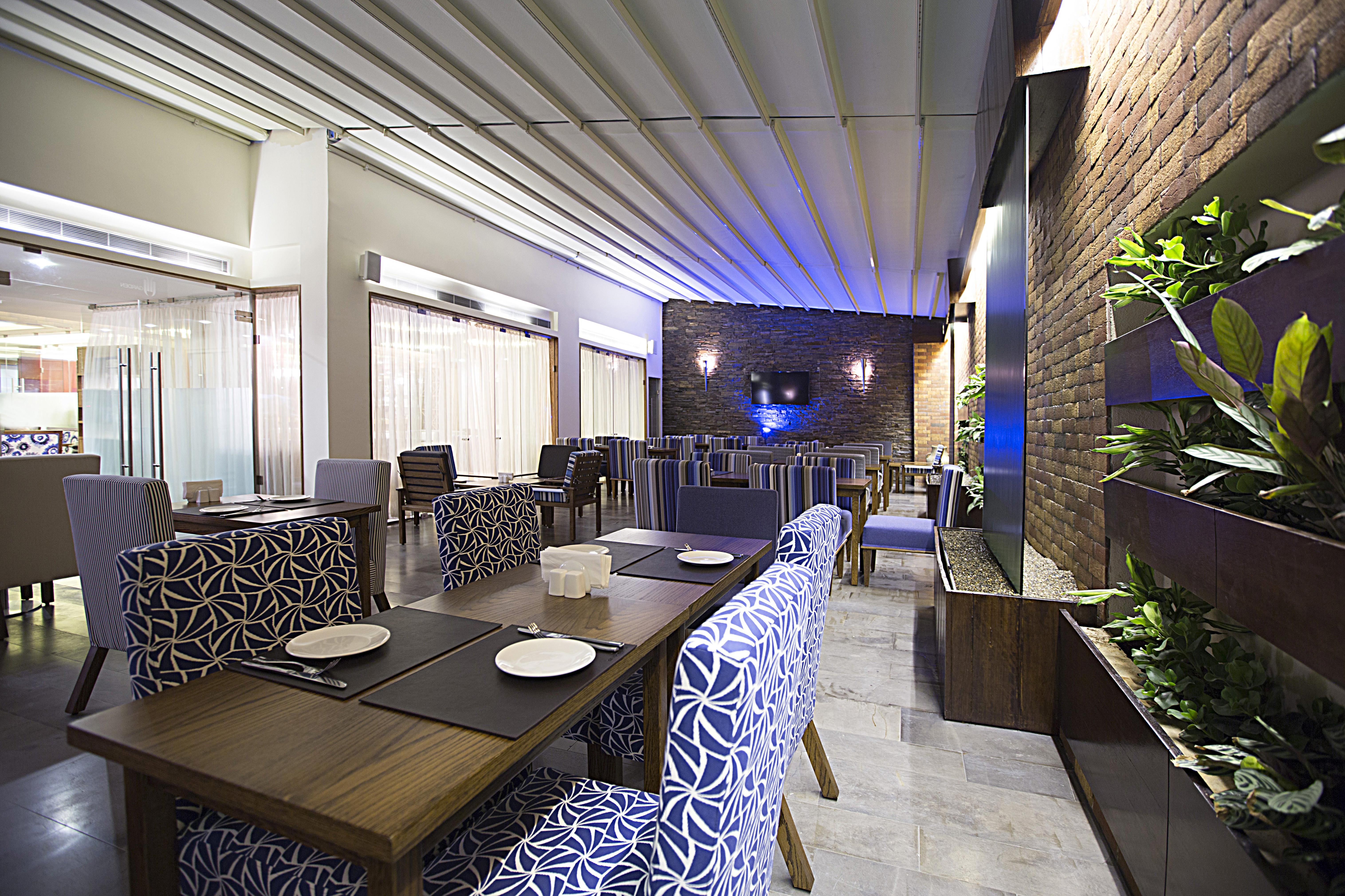 The J Hotel & Spa Beirut Bagian luar foto