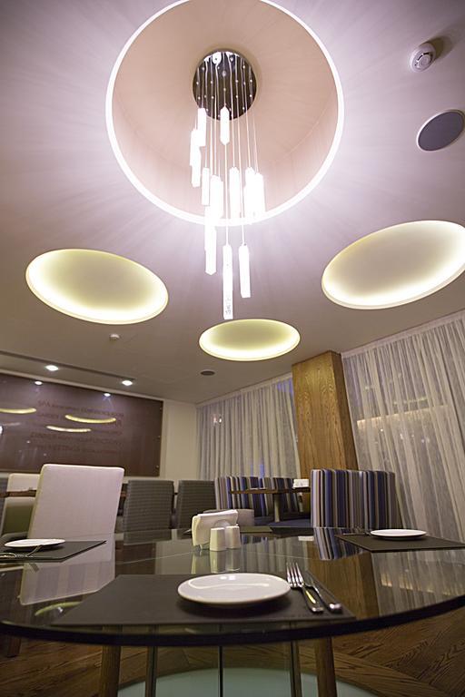 The J Hotel & Spa Beirut Bagian luar foto