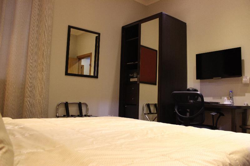 The J Hotel & Spa Beirut Bagian luar foto