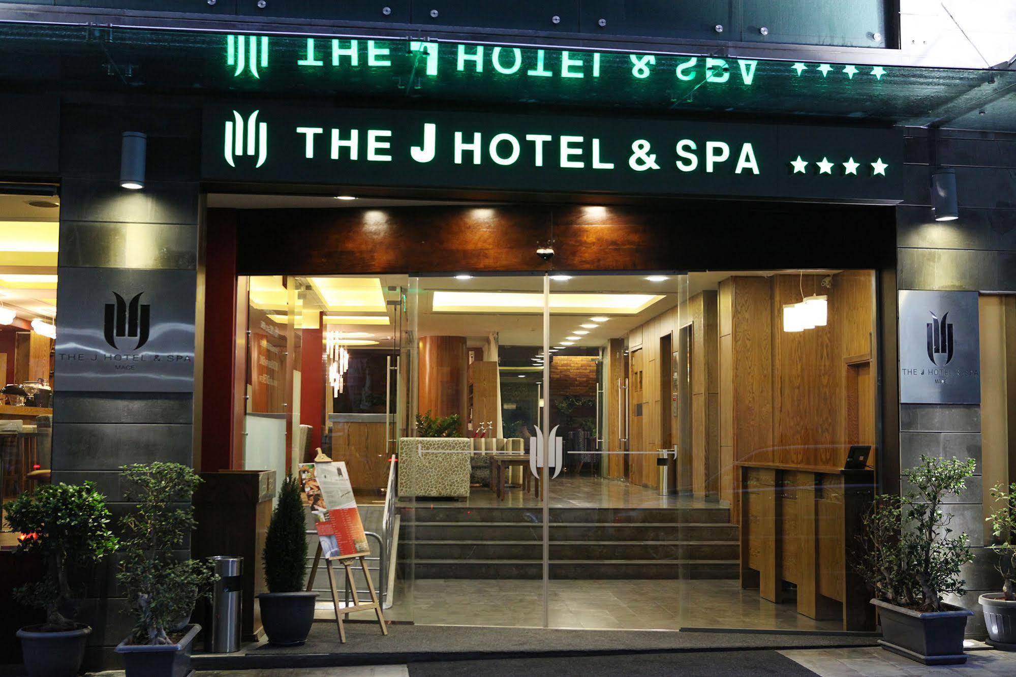 The J Hotel & Spa Beirut Bagian luar foto