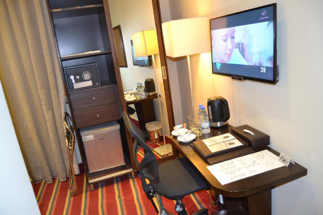 The J Hotel & Spa Beirut Bagian luar foto