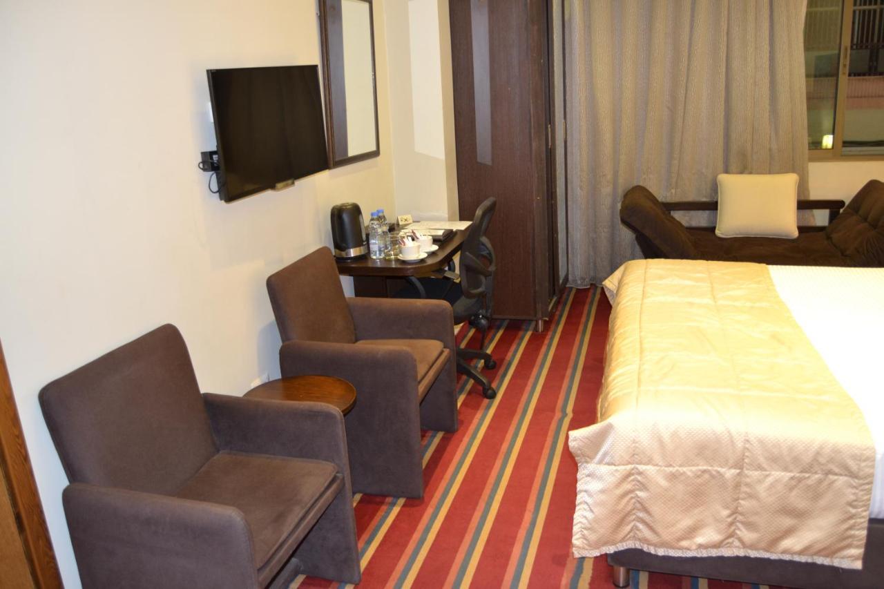 The J Hotel & Spa Beirut Bagian luar foto
