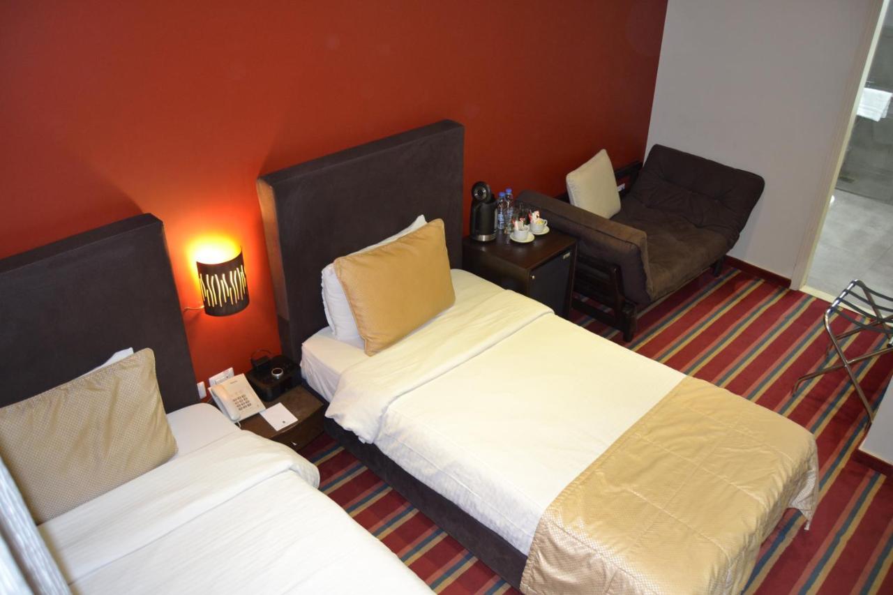 The J Hotel & Spa Beirut Bagian luar foto