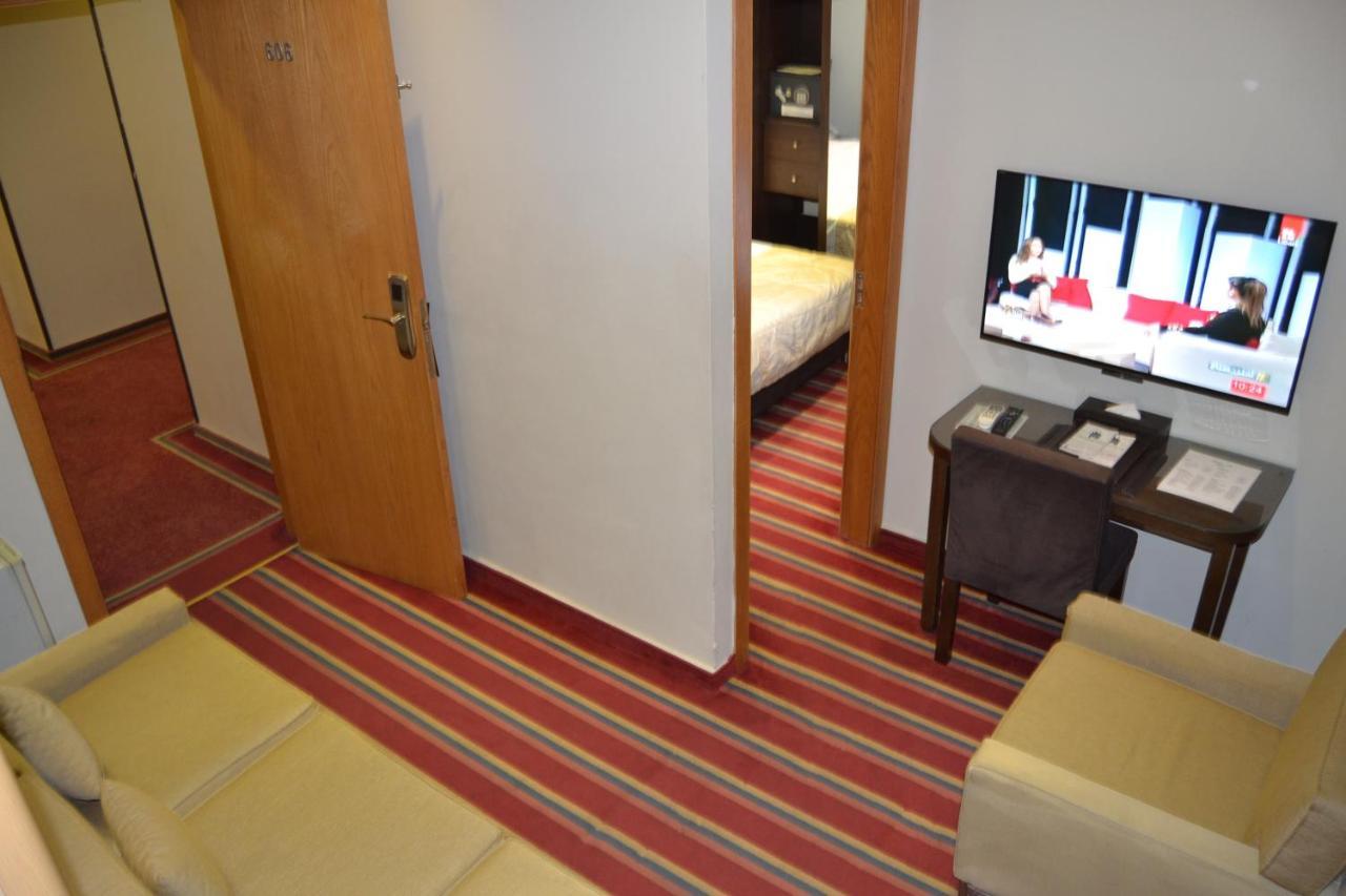 The J Hotel & Spa Beirut Bagian luar foto